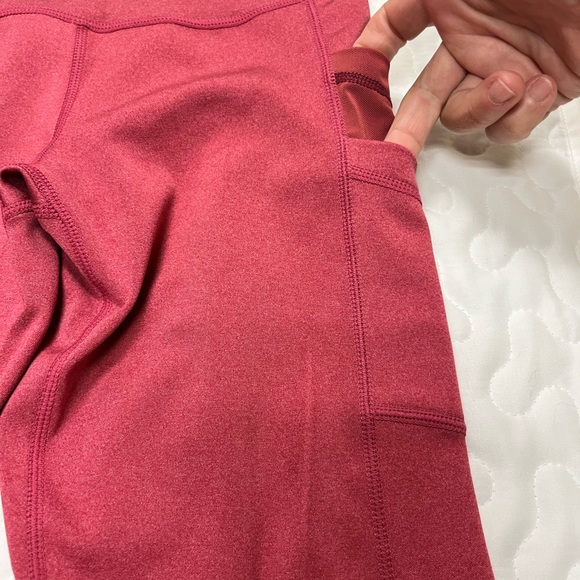BSP - Better Sports Performance, capris w/ 2 pockets on each leg, phone keys etc - Picture 1 of 3